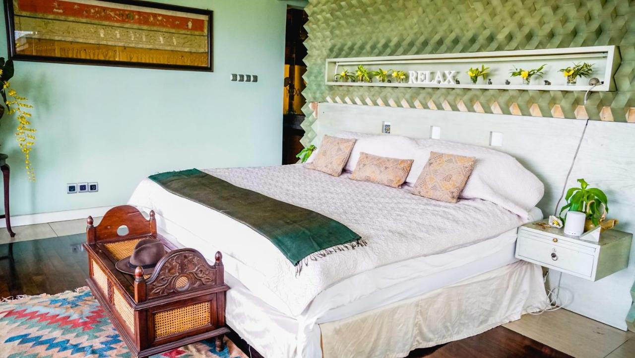 Ruth'S Bed & Breakfast Lembang Esterno foto