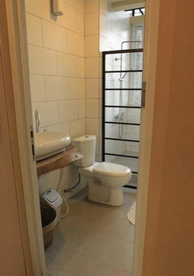 Ruth'S Bed & Breakfast Lembang Esterno foto