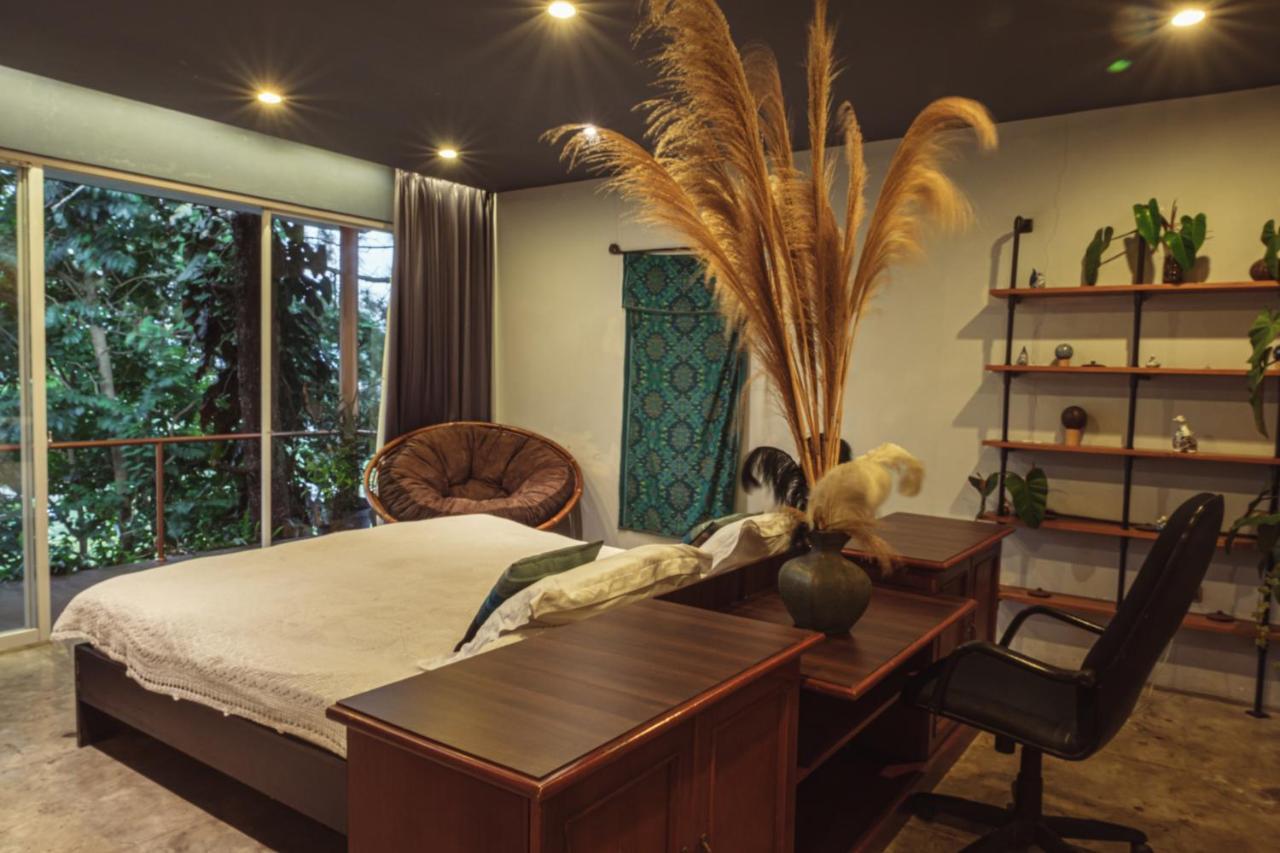 Ruth'S Bed & Breakfast Lembang Esterno foto
