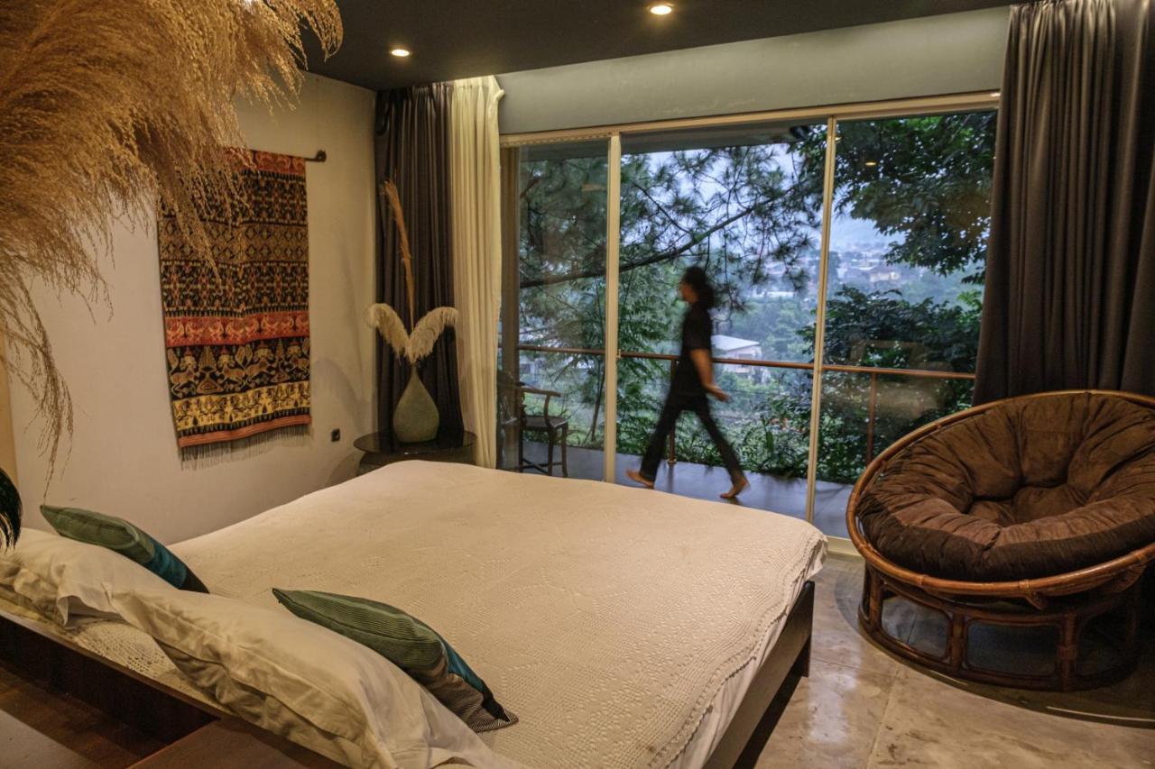Ruth'S Bed & Breakfast Lembang Esterno foto