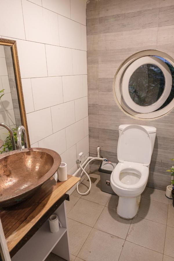 Ruth'S Bed & Breakfast Lembang Esterno foto
