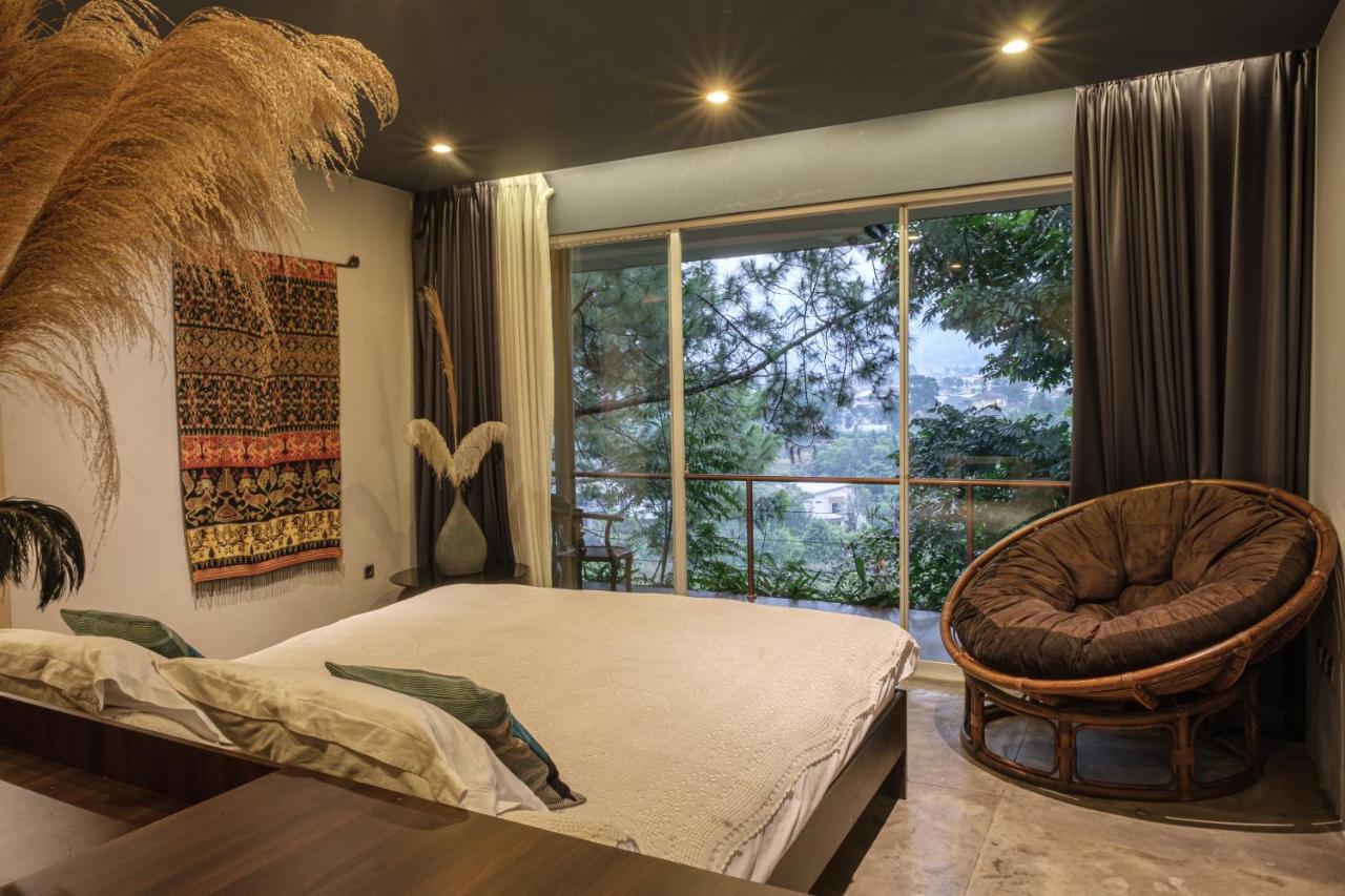 Ruth'S Bed & Breakfast Lembang Esterno foto