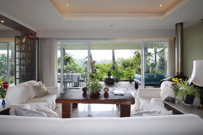 Ruth'S Bed & Breakfast Lembang Esterno foto
