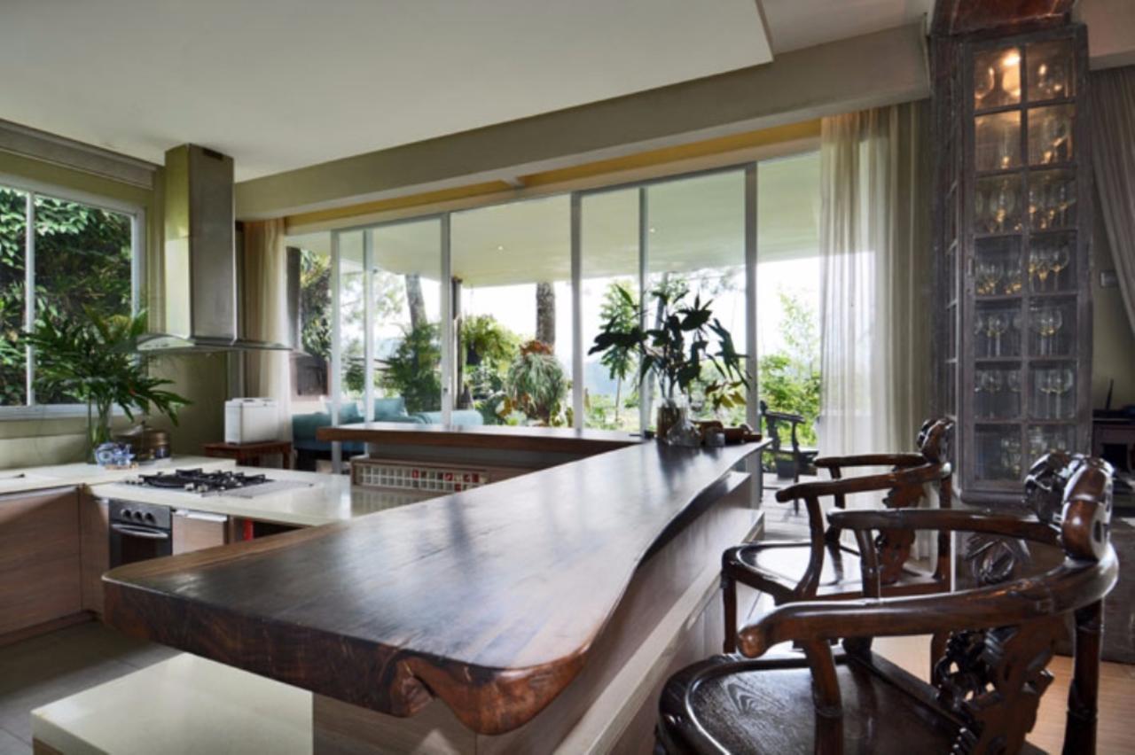 Ruth'S Bed & Breakfast Lembang Esterno foto