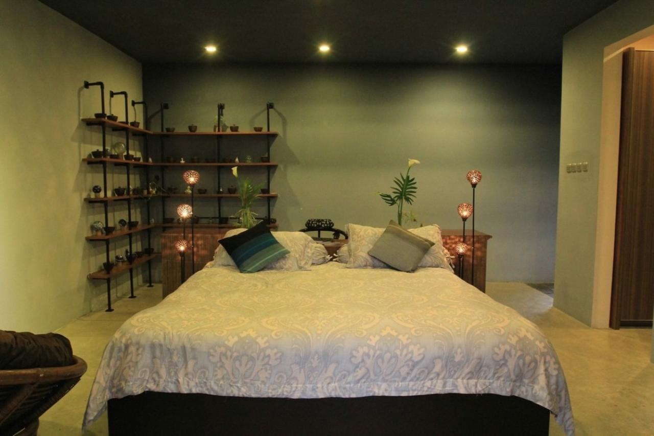 Ruth'S Bed & Breakfast Lembang Esterno foto