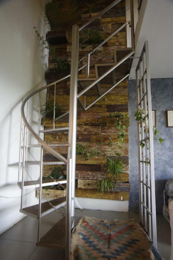 Ruth'S Bed & Breakfast Lembang Esterno foto