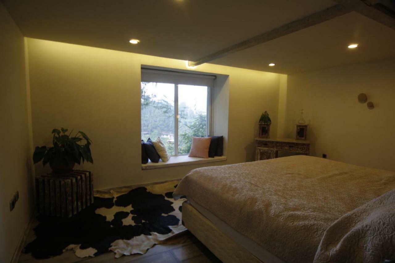 Ruth'S Bed & Breakfast Lembang Esterno foto